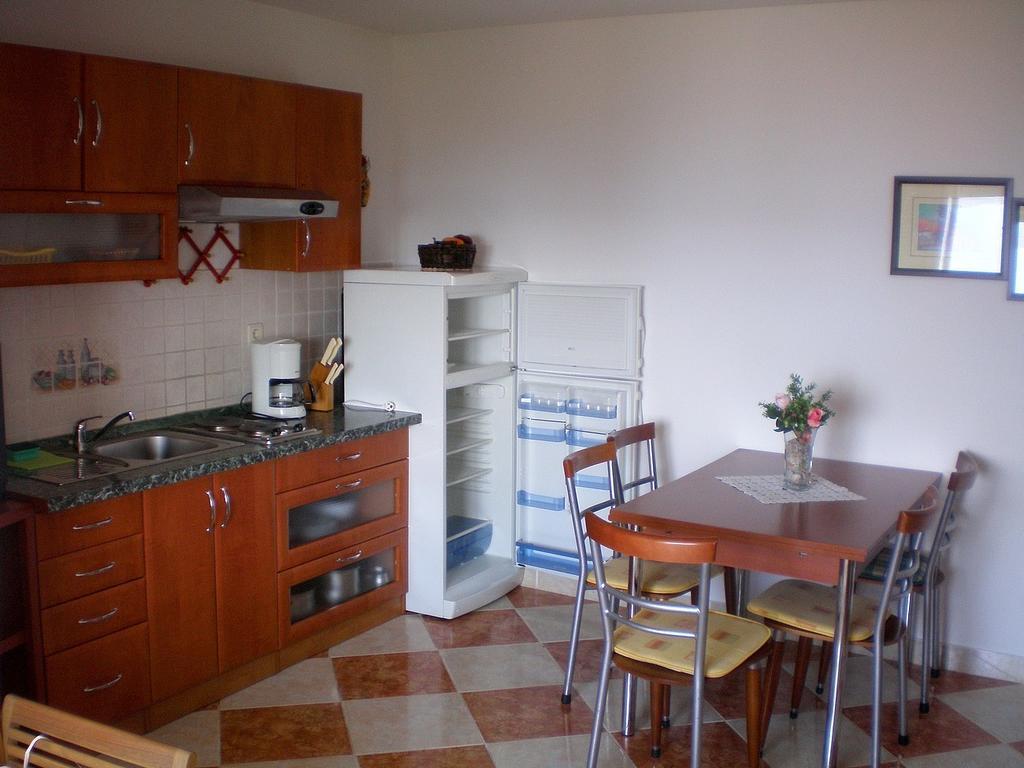 Apartments Boras Selce Quarto foto